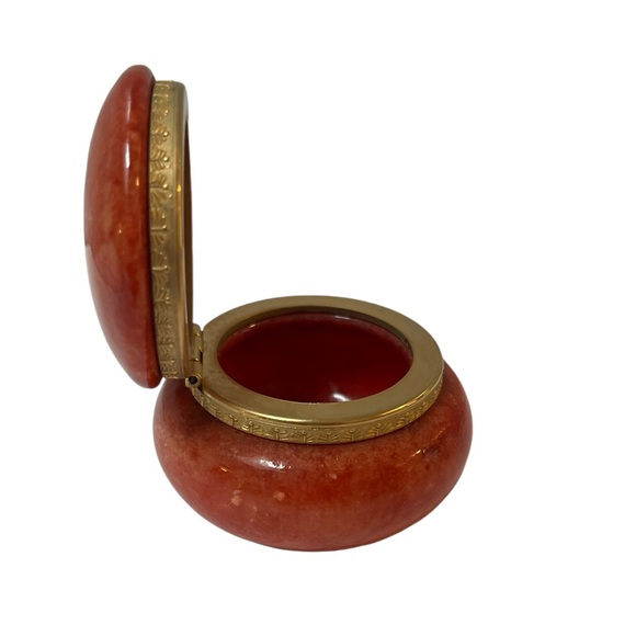 Genuine Red Alabaster Hand Carved Round Dresser Trinket Box, Made in Italy - Picture 4 of 6